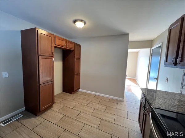 $299,900 | 3615 Dwyer Lane, Florissant, MO 63033