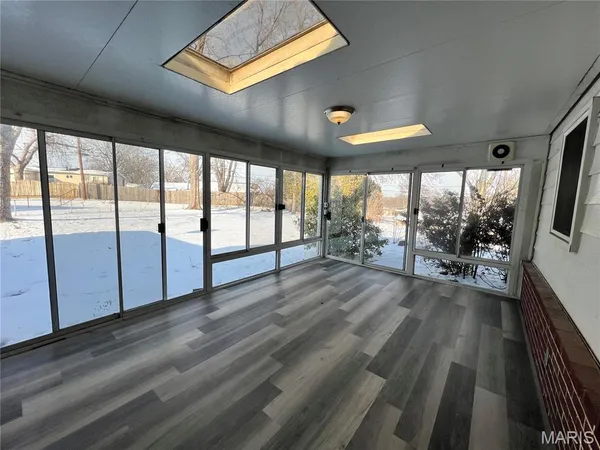 $299,900 | 3615 Dwyer Lane, Florissant, MO 63033