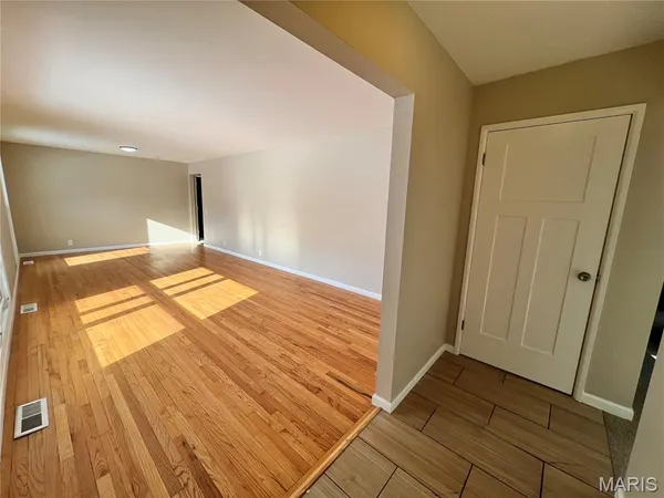 $299,900 | 3615 Dwyer Lane, Florissant, MO 63033