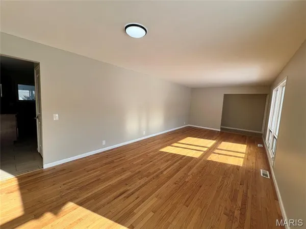 $299,900 | 3615 Dwyer Lane, Florissant, MO 63033