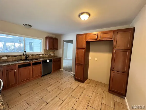 $299,900 | 3615 Dwyer Lane, Florissant, MO 63033