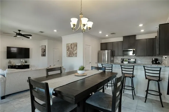 $2,095 | 521 Bradford Lane, Hutto, TX 78634