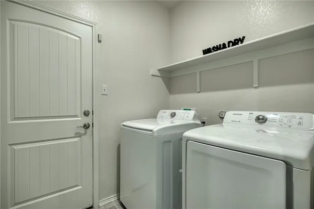 $2,095 | 521 Bradford Lane, Hutto, TX 78634