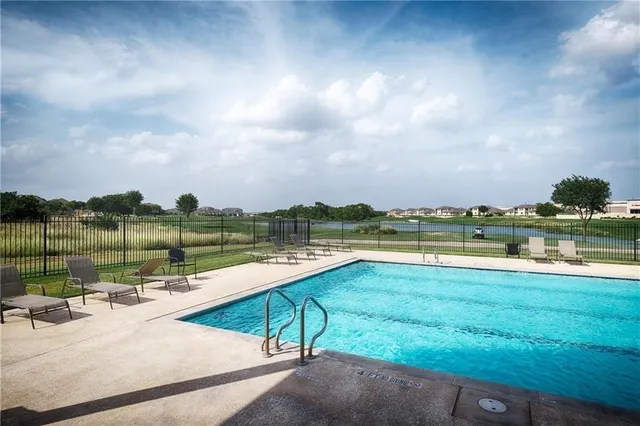 $2,095 | 521 Bradford Lane, Hutto, TX 78634