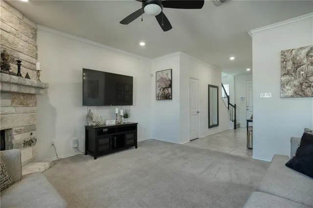 $2,095 | 521 Bradford Lane, Hutto, TX 78634