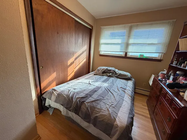 $325,000 | 701 Terry Drive, Joliet, IL 60435