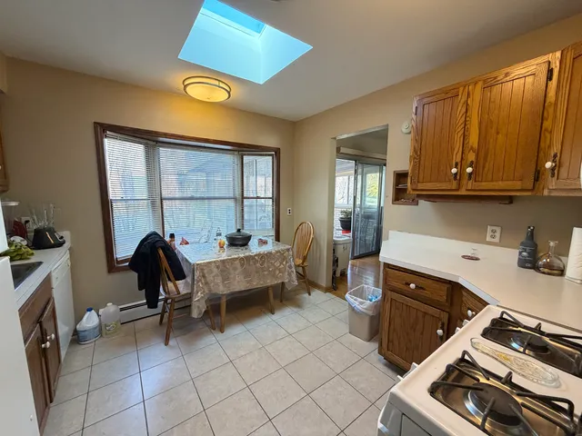 $325,000 | 701 Terry Drive, Joliet, IL 60435