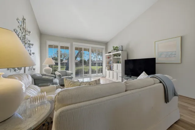 $449,000 | 43 La Cerra Drive, Rancho Mirage, CA 92270