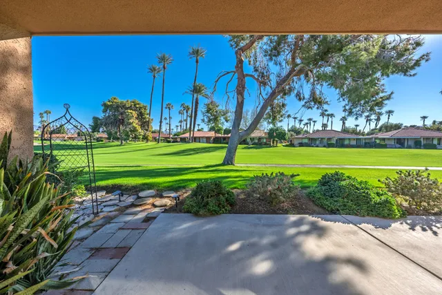 $449,000 | 43 La Cerra Drive, Rancho Mirage, CA 92270