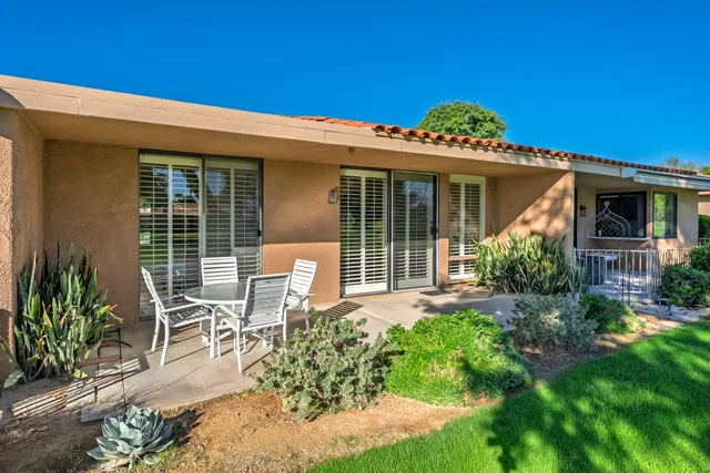 $449,000 | 43 La Cerra Drive, Rancho Mirage, CA 92270