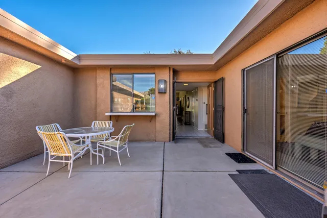 $449,000 | 43 La Cerra Drive, Rancho Mirage, CA 92270