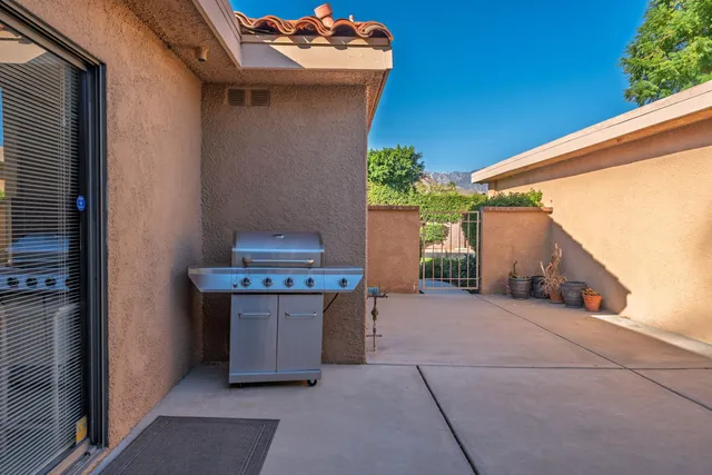 $449,000 | 43 La Cerra Drive, Rancho Mirage, CA 92270