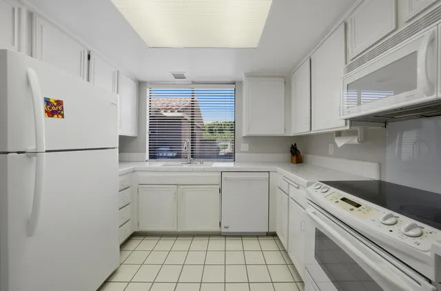 $449,000 | 43 La Cerra Drive, Rancho Mirage, CA 92270