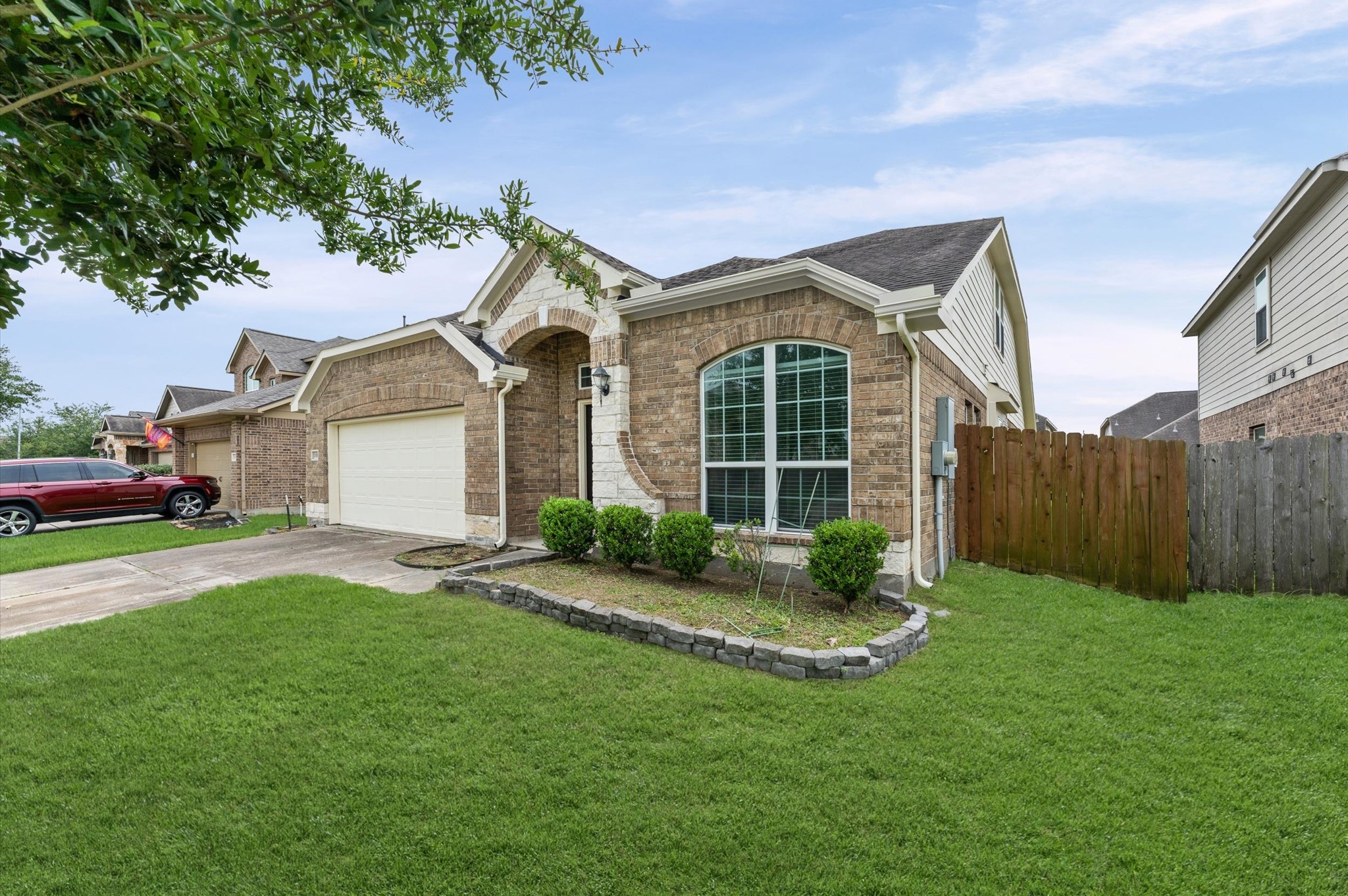 13318 Spruce Orchard Court Rosharon, TX 77583 - Photo 2 of 29