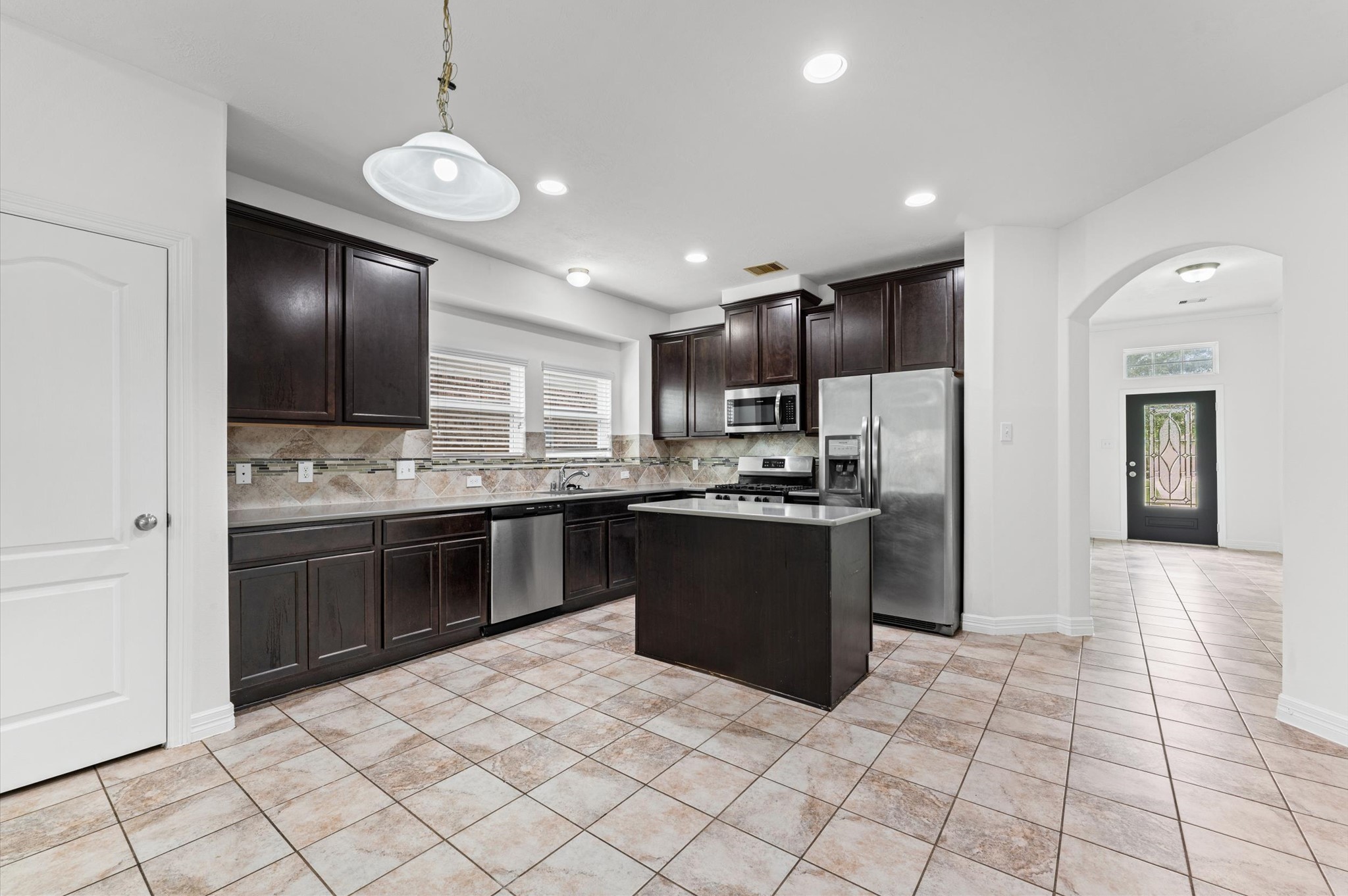 13318 Spruce Orchard Court Rosharon, TX 77583 - Photo 8 of 29