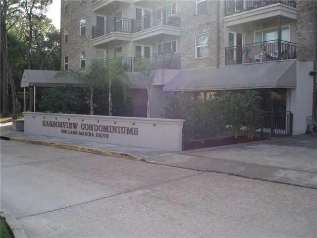 $1,200 | 500 Lake Marina Drive, Unit 209, New Orleans, LA 70124