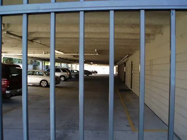 $1,200 | 500 Lake Marina Drive, Unit 209, New Orleans, LA 70124