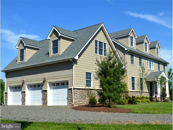 705 Old Scotch Road Pennington, NJ 08534 - Photo 5 of 25 Exterior Side