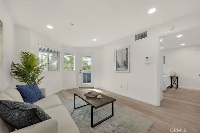 $375,000 | 1501 North Brea Boulevard, Unit 220, Fullerton, CA 92835