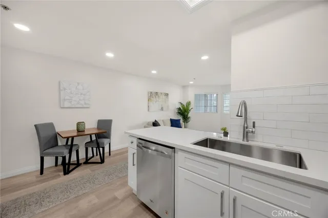 $375,000 | 1501 North Brea Boulevard, Unit 220, Fullerton, CA 92835