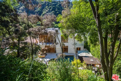 $4,495,000 | 3600 Mandeville Canyon Road, Los Angeles, CA 90049