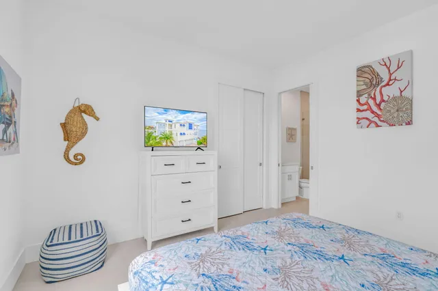 a view of empty room with yellow walls