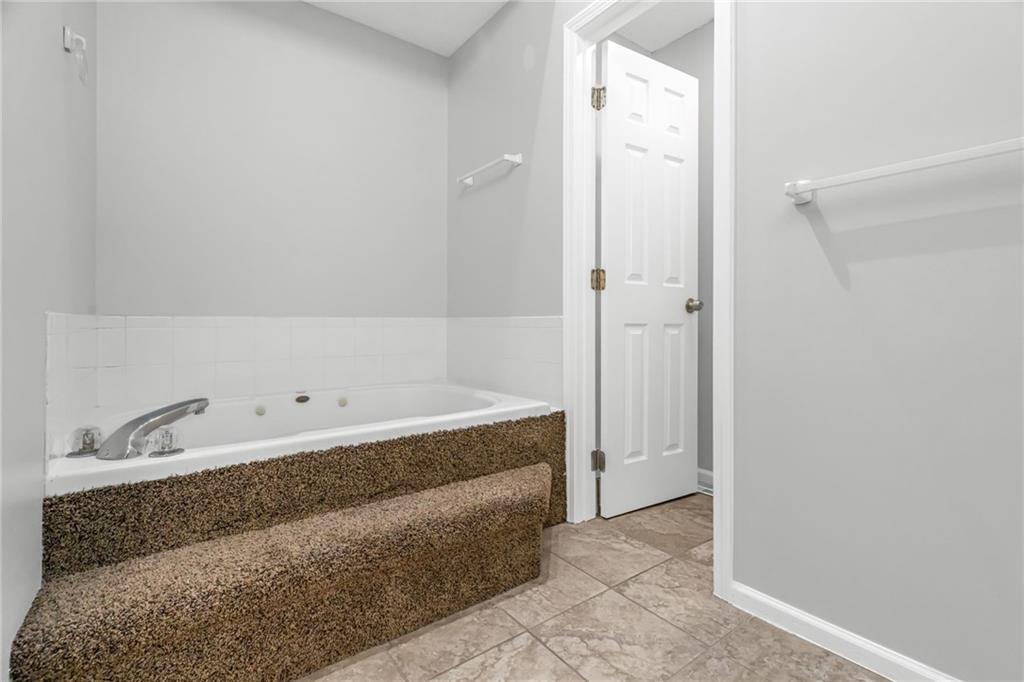 4514 Northwest Apache Drive Riverside, MO 64150 - Photo 21 of 31