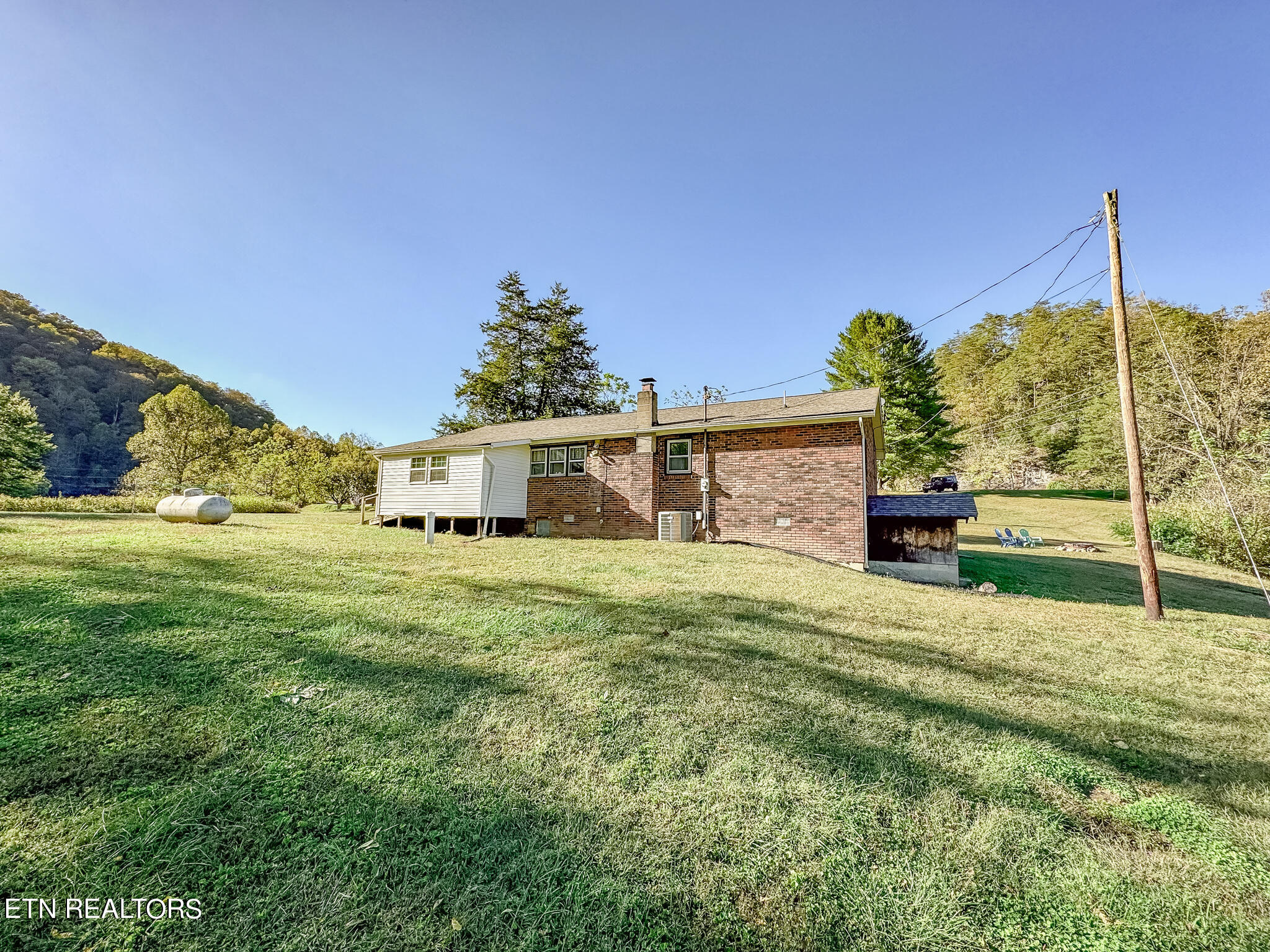 1733 Stinking Creek Road La Follette, TN 37766 - Photo 28 of 47 101023-2-022