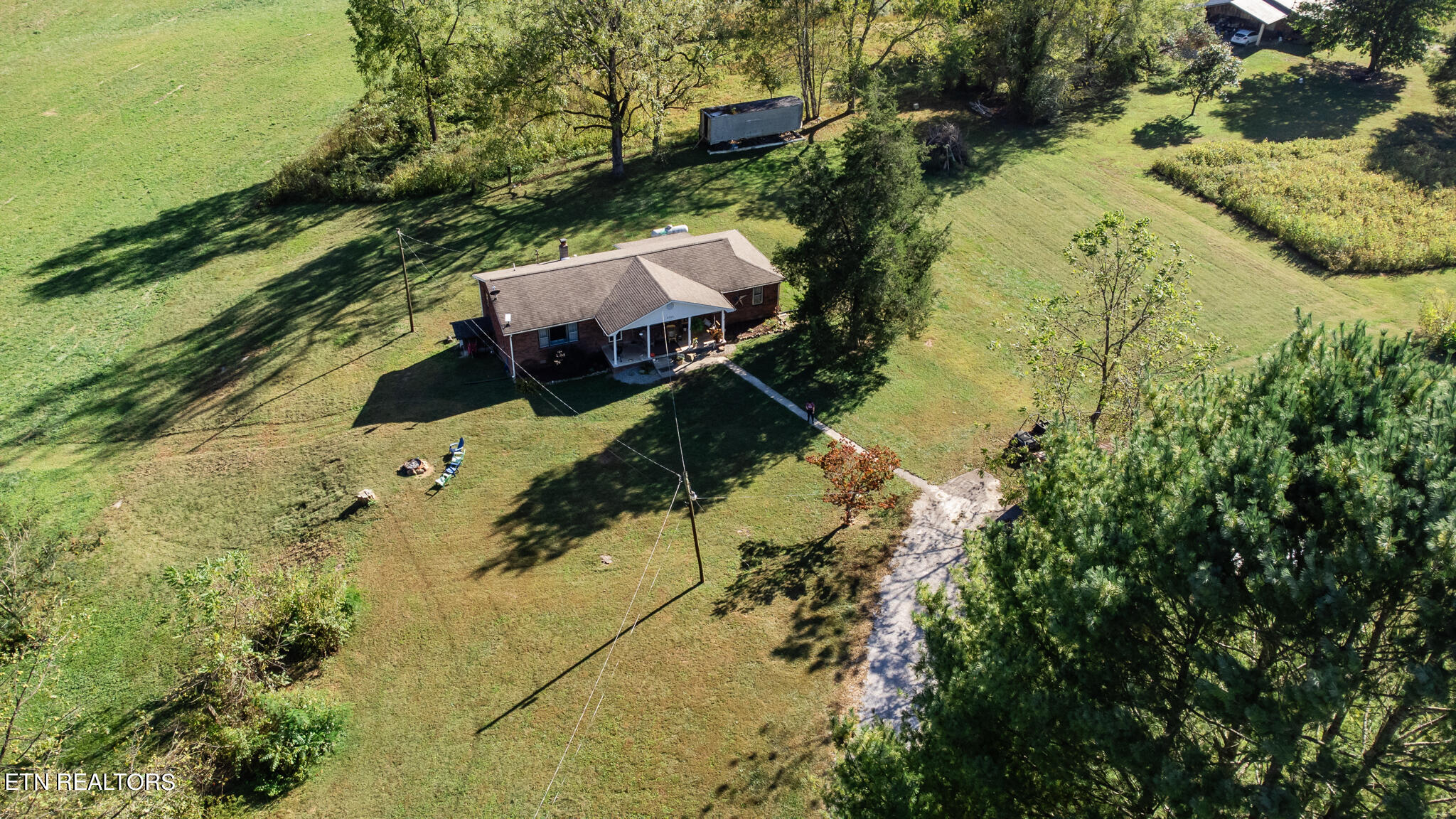 1733 Stinking Creek Road La Follette, TN 37766 - Photo 3 of 47 101023-001