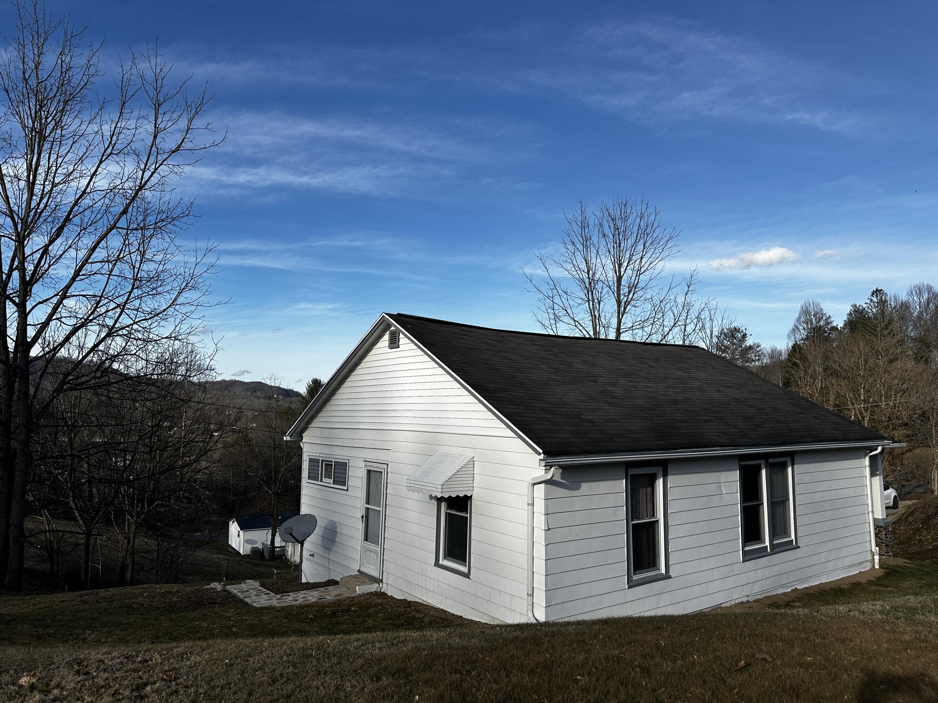 709 May Avenue Southwest Coeburn, VA 24230 - Photo 2 of 24 09A993B3-F9B0-450B-8038-68DA9346A0B2