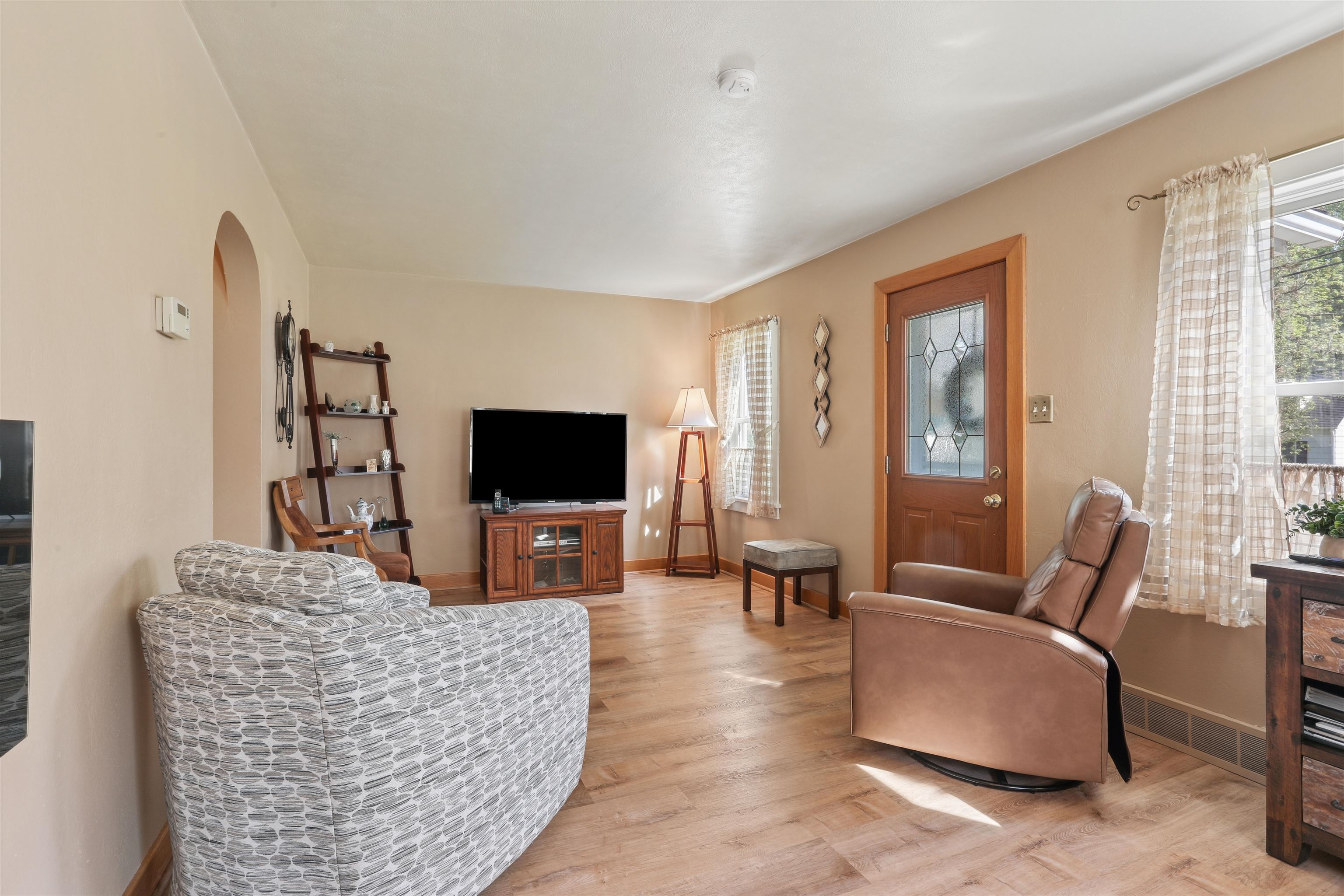 323 East Mission Road Green Bay, WI 54301 - Photo 16 of 20