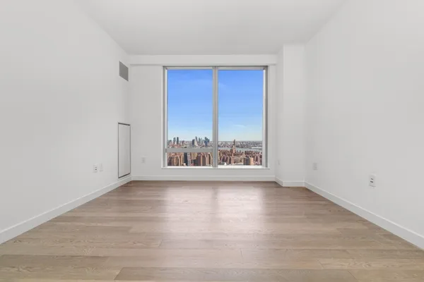 $5,300 | 252 South Street, Unit 42F | Two Bridges