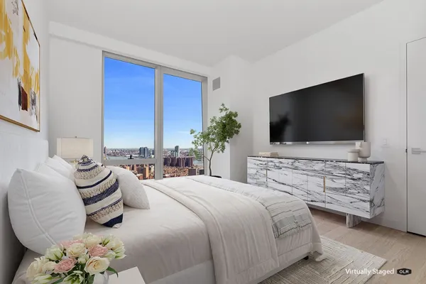 $5,500 | 252 South Street, Unit 42F | Two Bridges