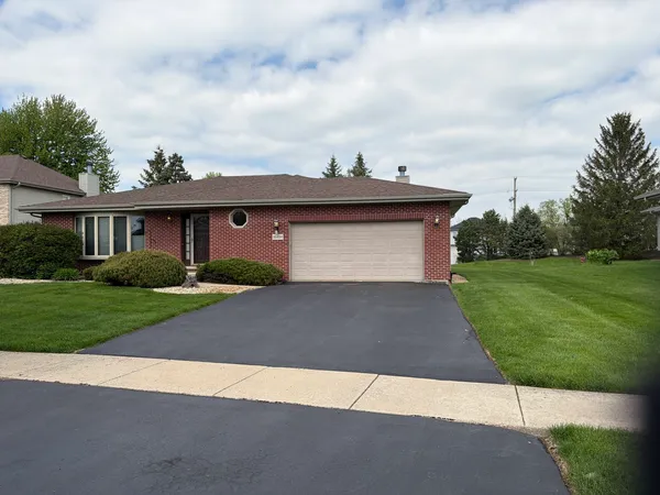 $440,000 | 16404 Shawnee Drive, Lockport, IL 60441