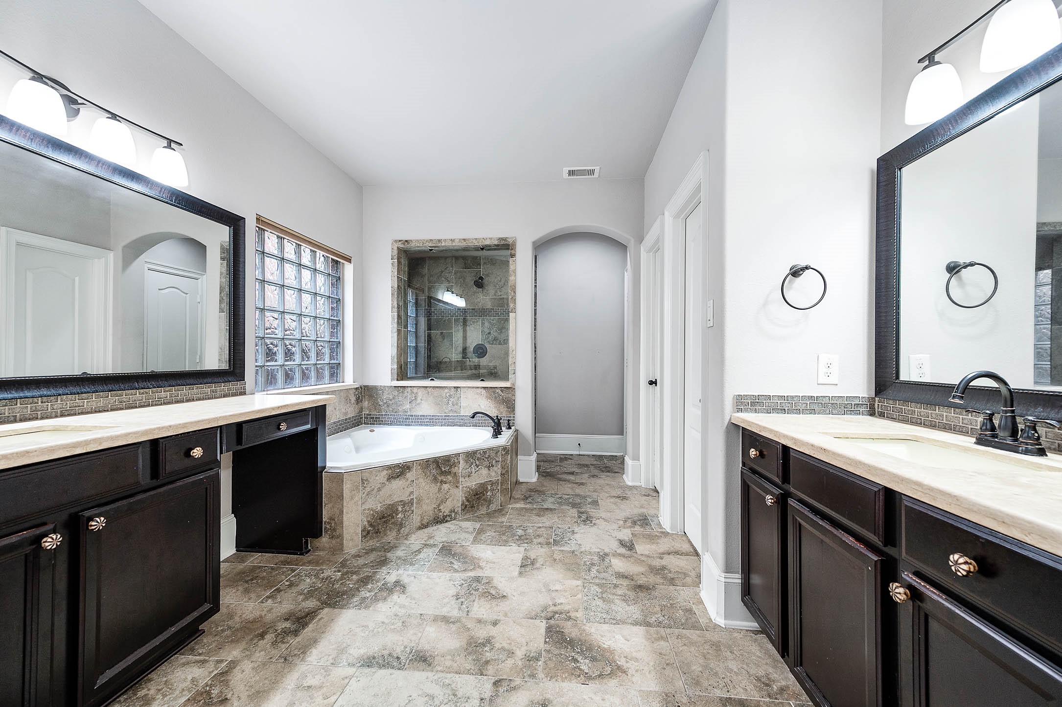 5405 Spear Trail Lane Rosharon, TX 77583 - Photo 19 of 35