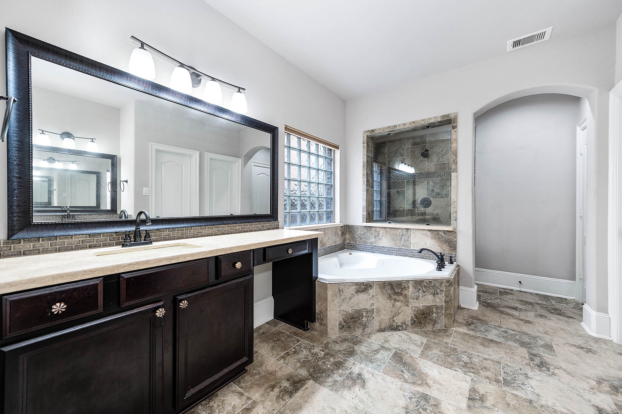 5405 Spear Trail Lane Rosharon, TX 77583 - Photo 20 of 35