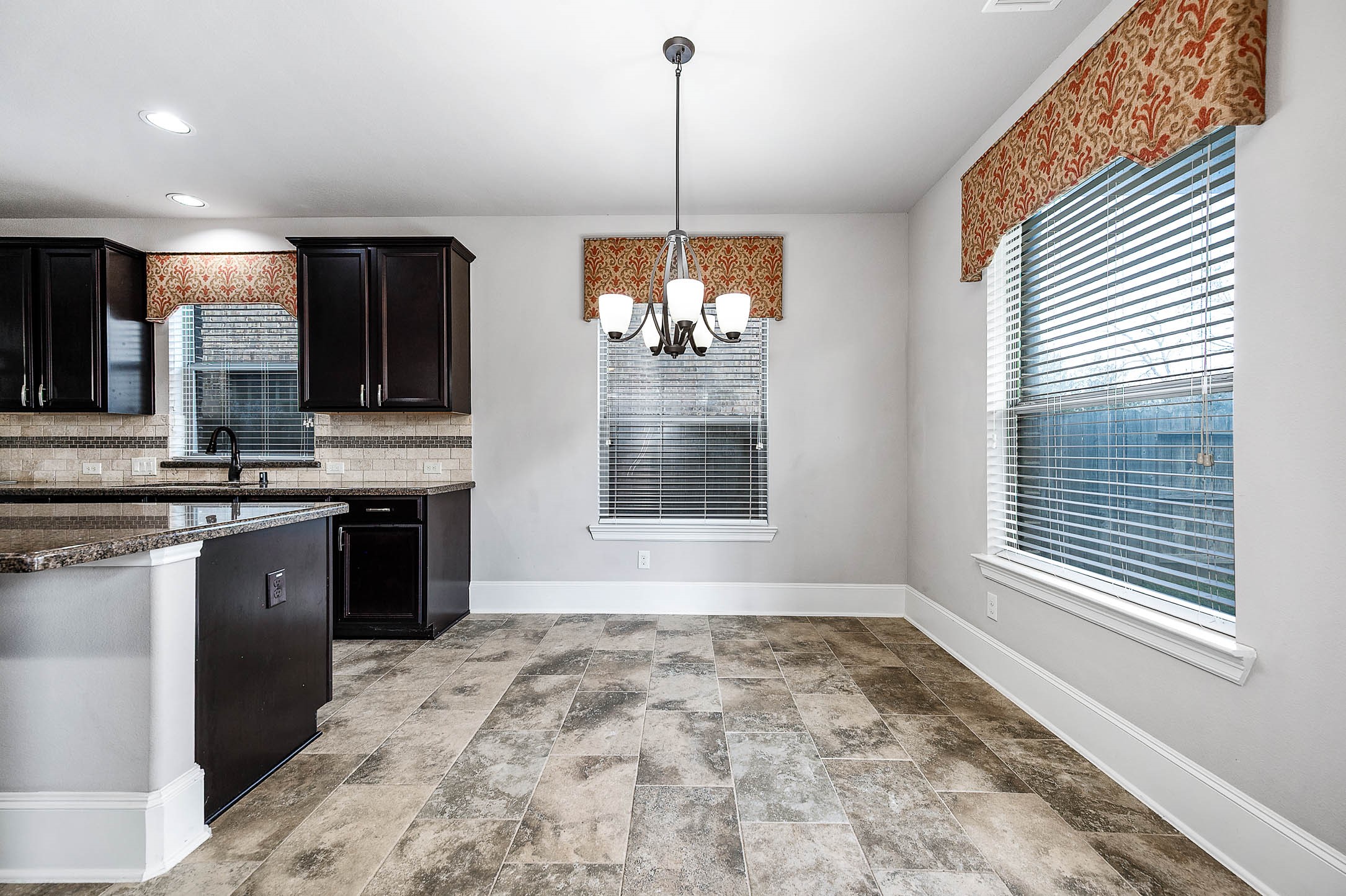 5405 Spear Trail Lane Rosharon, TX 77583 - Photo 9 of 35