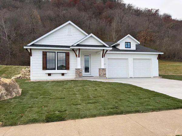 $459,900 | 2563 Clubhouse Drive, Lake City, MN 55041