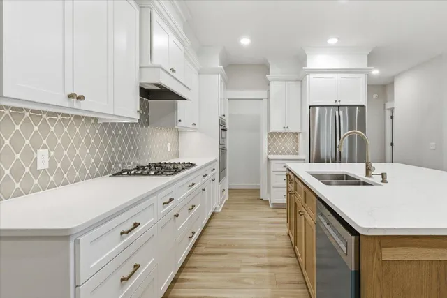 $459,900 | 2563 Clubhouse Drive, Lake City, MN 55041