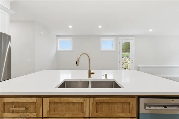 $459,900 | 2563 Clubhouse Drive, Lake City, MN 55041