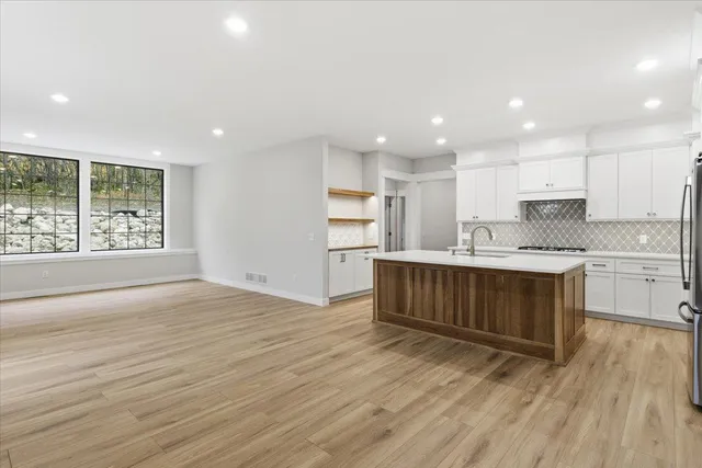 $459,900 | 2563 Clubhouse Drive, Lake City, MN 55041