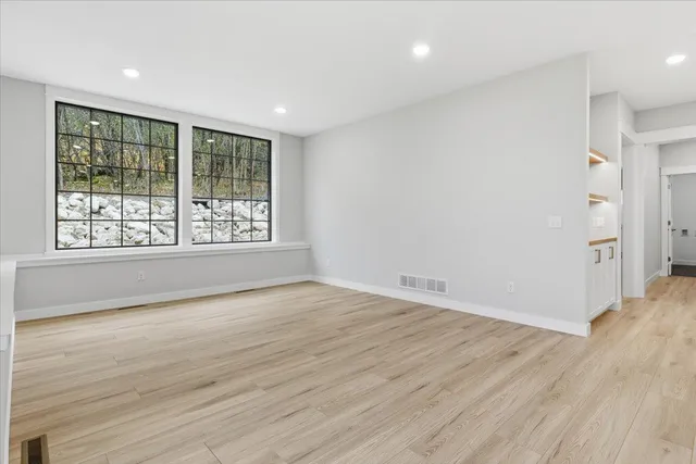 $459,900 | 2563 Clubhouse Drive, Lake City, MN 55041