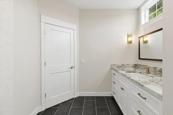 $459,900 | 2563 Clubhouse Drive, Lake City, MN 55041