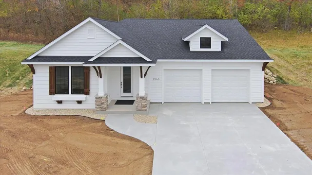 $459,900 | 2563 Clubhouse Drive, Lake City, MN 55041