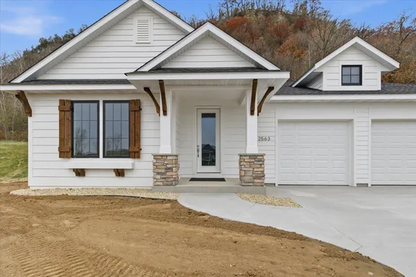 $459,900 | 2563 Clubhouse Drive, Lake City, MN 55041