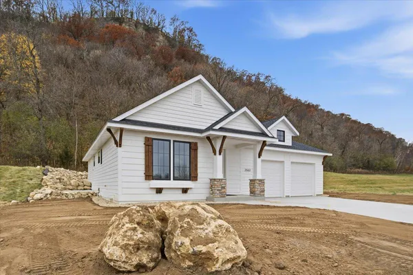 $459,900 | 2563 Clubhouse Drive, Lake City, MN 55041