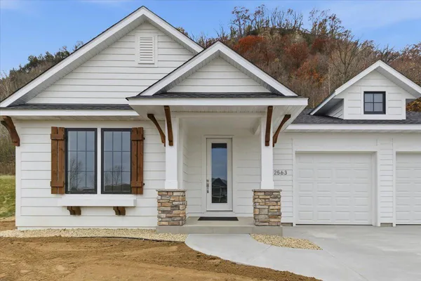 $459,900 | 2563 Clubhouse Drive, Lake City, MN 55041