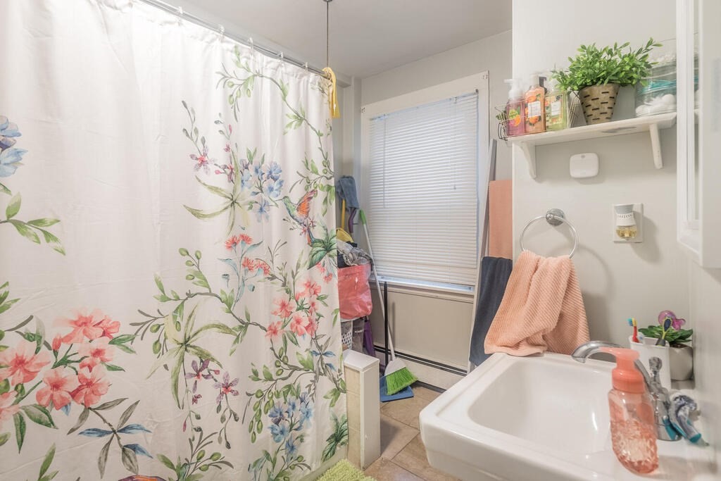 22 Newhall Street Lynn, MA 01902 - Photo 21 of 32