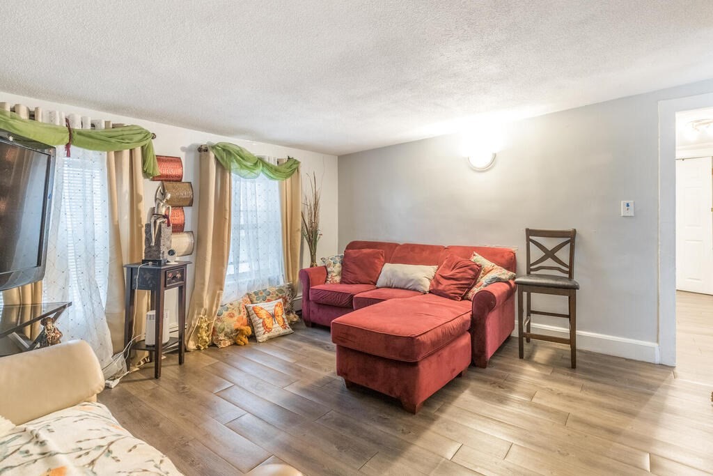 22 Newhall Street Lynn, MA 01902 - Photo 23 of 32