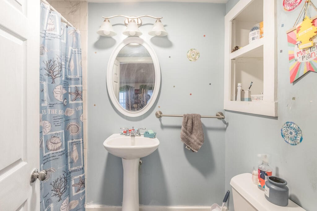 22 Newhall Street Lynn, MA 01902 - Photo 28 of 32